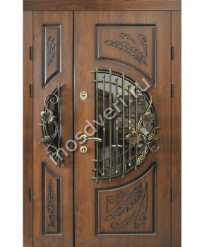 Двустворчатая входная дверь с зеркалом, ковкой и узором на обеих створках - купить от производителя Мосдвери Двустворчатая входная дверь с зеркалом, ковкой и узором на обеих створках